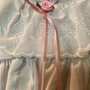 MATY HAS THIS CUTE DRESS WITH LINES OF COLOR NEW